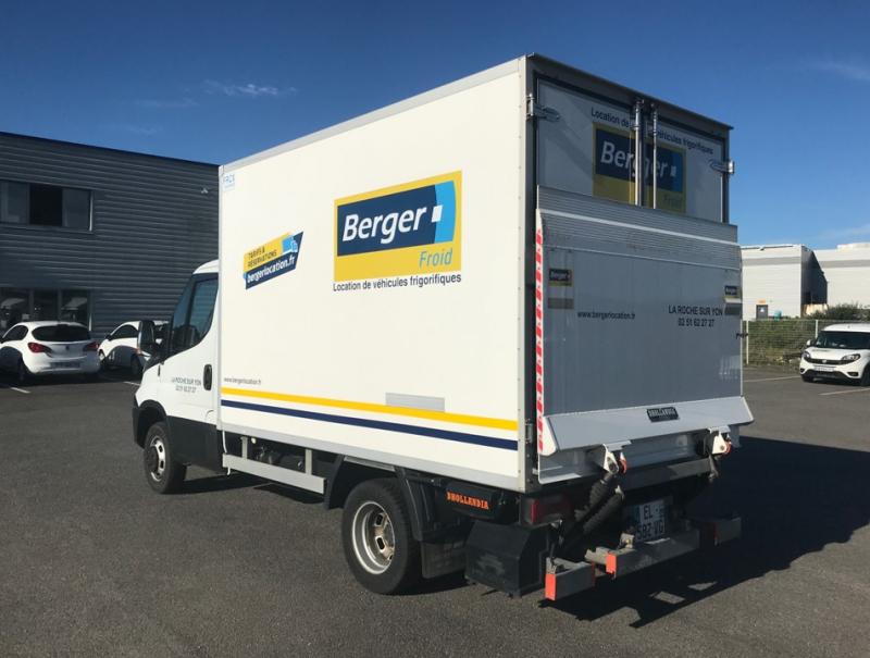 Camion frigorifique 3T5 12m3 avec hayon | image 2
