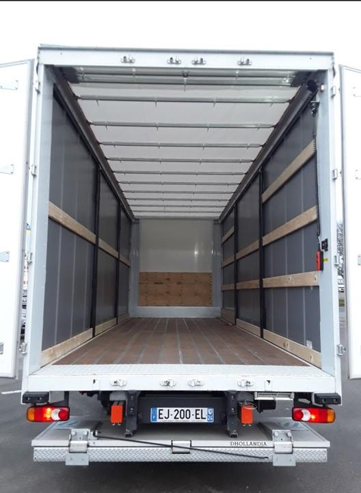 Porteur 4x2 12T avec rideaux coulissants | image 4