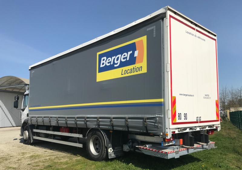 Porteur 4x2 19T avec rideaux coulissants | image 2