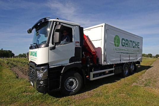 Renault C380 plateau bâché et grue Palfinger PK 14501 | image 3