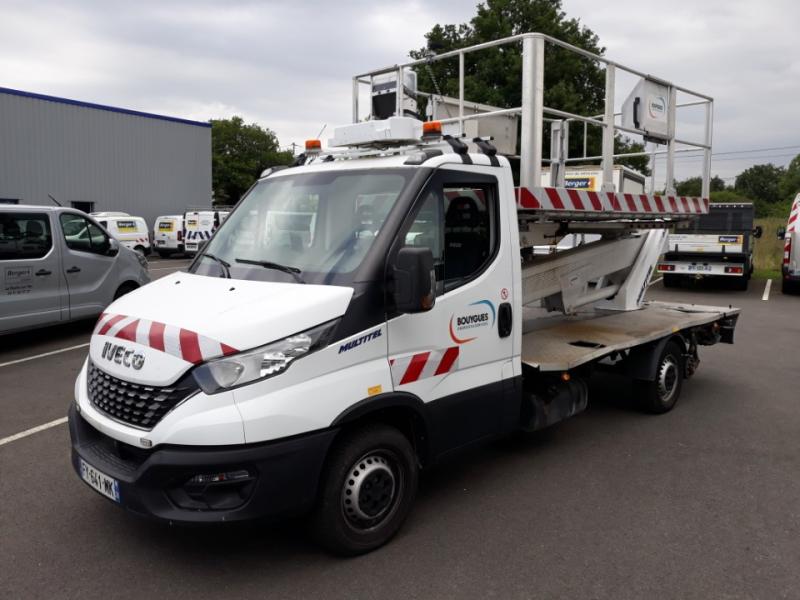 Occasion Iveco Daily 35S14 Plateau Nacelle 6m50 Spécial tunnel