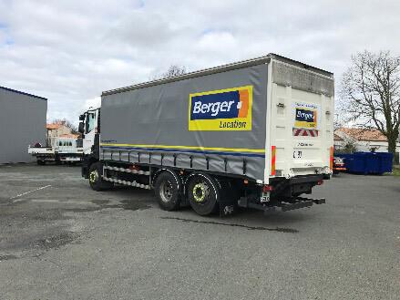 Occasion RENAULT C 42M3 380 CV RIDEAUX 6x2