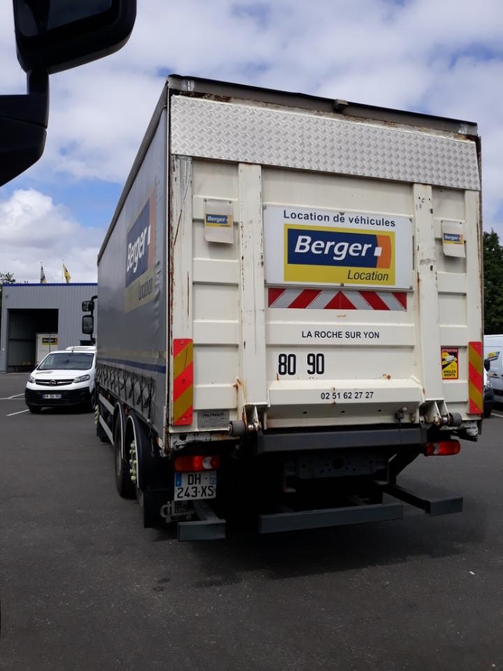 Occasion RENAULT C 42M3 380 CV RIDEAUX 6x2
