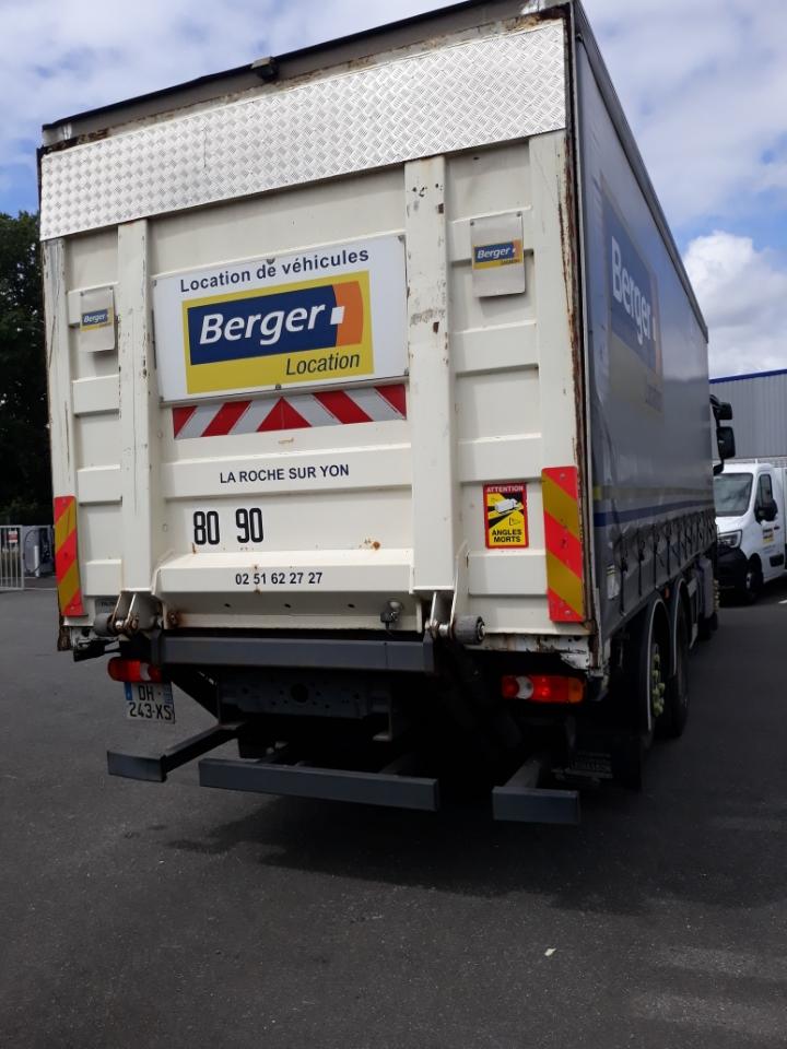Occasion RENAULT C 42M3 380 CV RIDEAUX 6x2