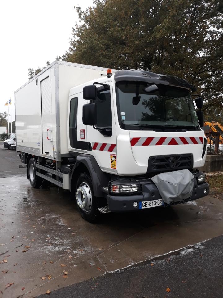Occasion Renault D 13 HIGH K P4X2 280CV Double cabine 6 places