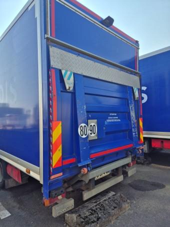 Occasion Renault D 7.5 Low P4X2 Fourgon Polyfond avec Hayon Rabattable