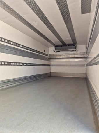 Occasion Renault D12 LOW 4x2 210 cv Fourgon Frigorifique LAMBERET Groupe CARRIER Supra 750 avec hayon Rabattable