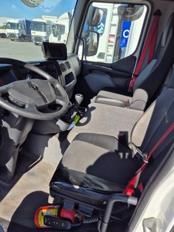 Occasion Renault D12 LOW 4x2 210 cv Fourgon Frigorifique LAMBERET Groupe CARRIER Supra 750 avec hayon Rabattable