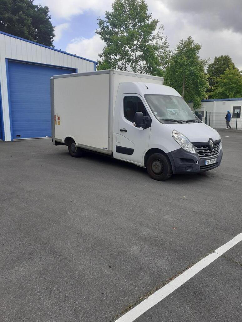 Occasion Renault Master 125Cv PC caisse blanchisserie hayon à colonne