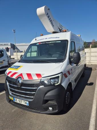 Occasion Renault Master Red Fourgon 145.35 L2H2 Nacelle Tronquée France élévateur 121 Ftcc