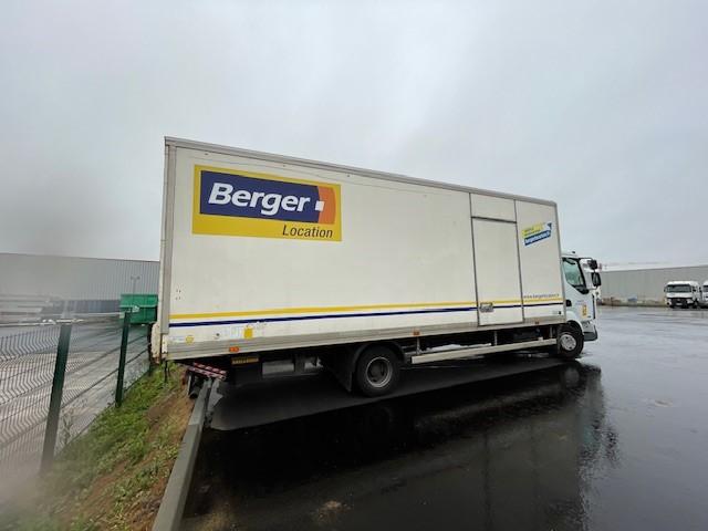 Occasion RENAULT MIDLUM 220CV 12T