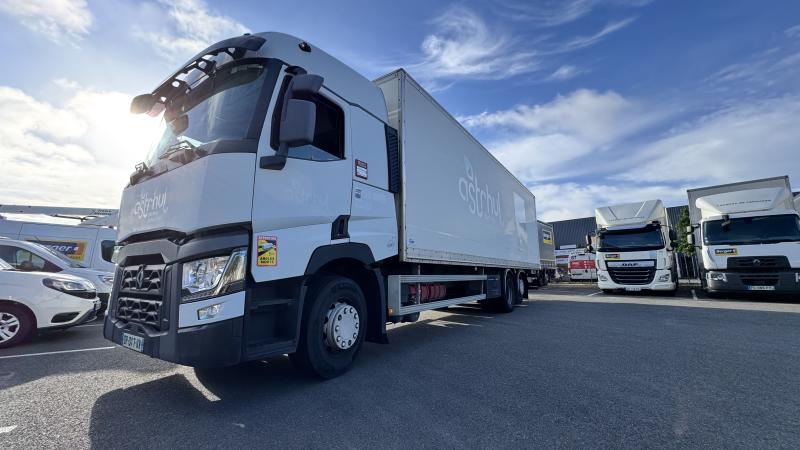 Occasion Renault T380 P6x2 Fourgon 26T avec attelage
