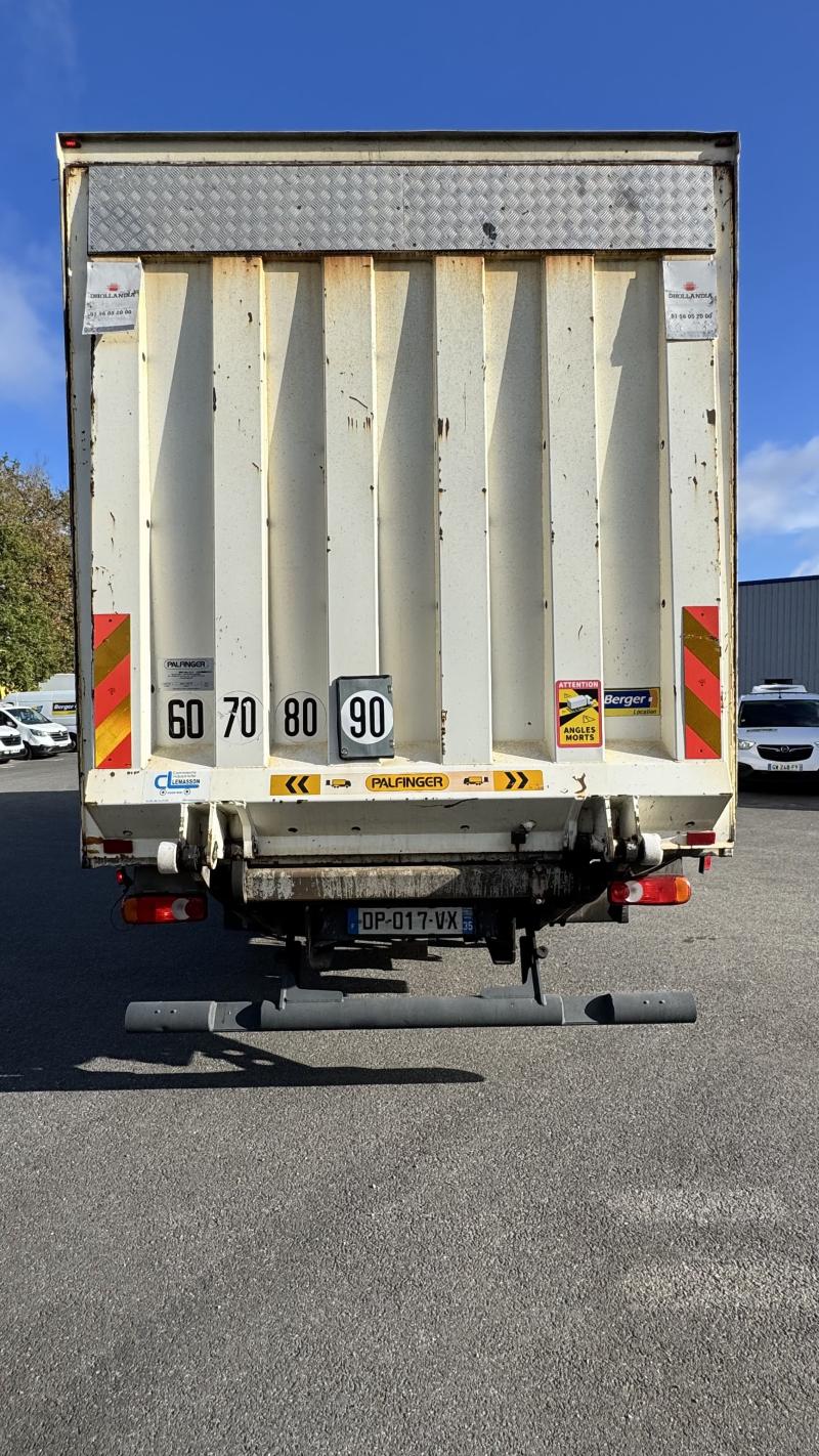 Occasion Renault T380 P6x2 Fourgon 26T avec attelage
