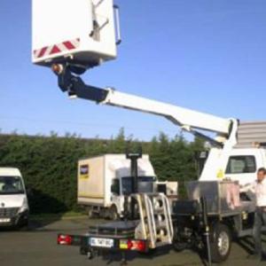 Nacelle de 15m sur un châssis permis VL